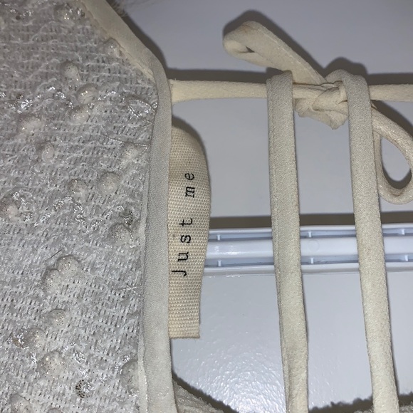 Sequin short sleeve dress with beaded pearl collar - Picture 3 of 3